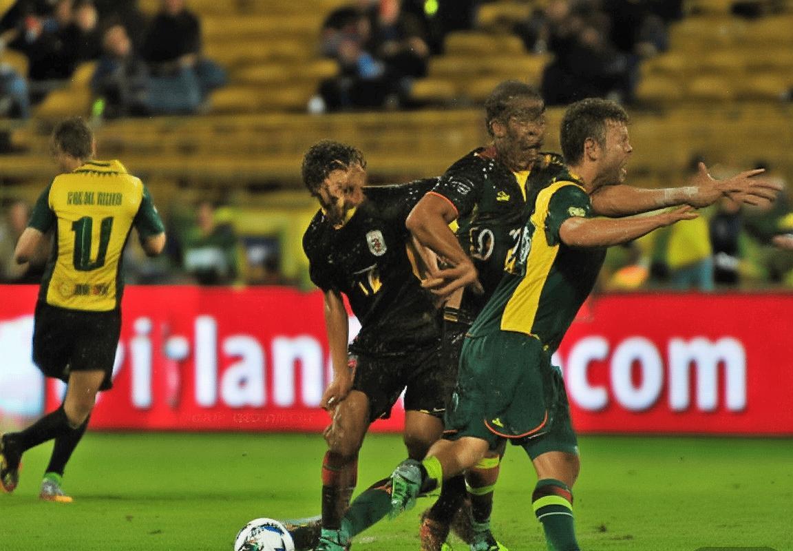 巴伊亚VS沙佩科恩塞：荣耀对决，足球传奇再续篇章(图3)